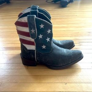 Roper Women’s Cowboy boots- US flag